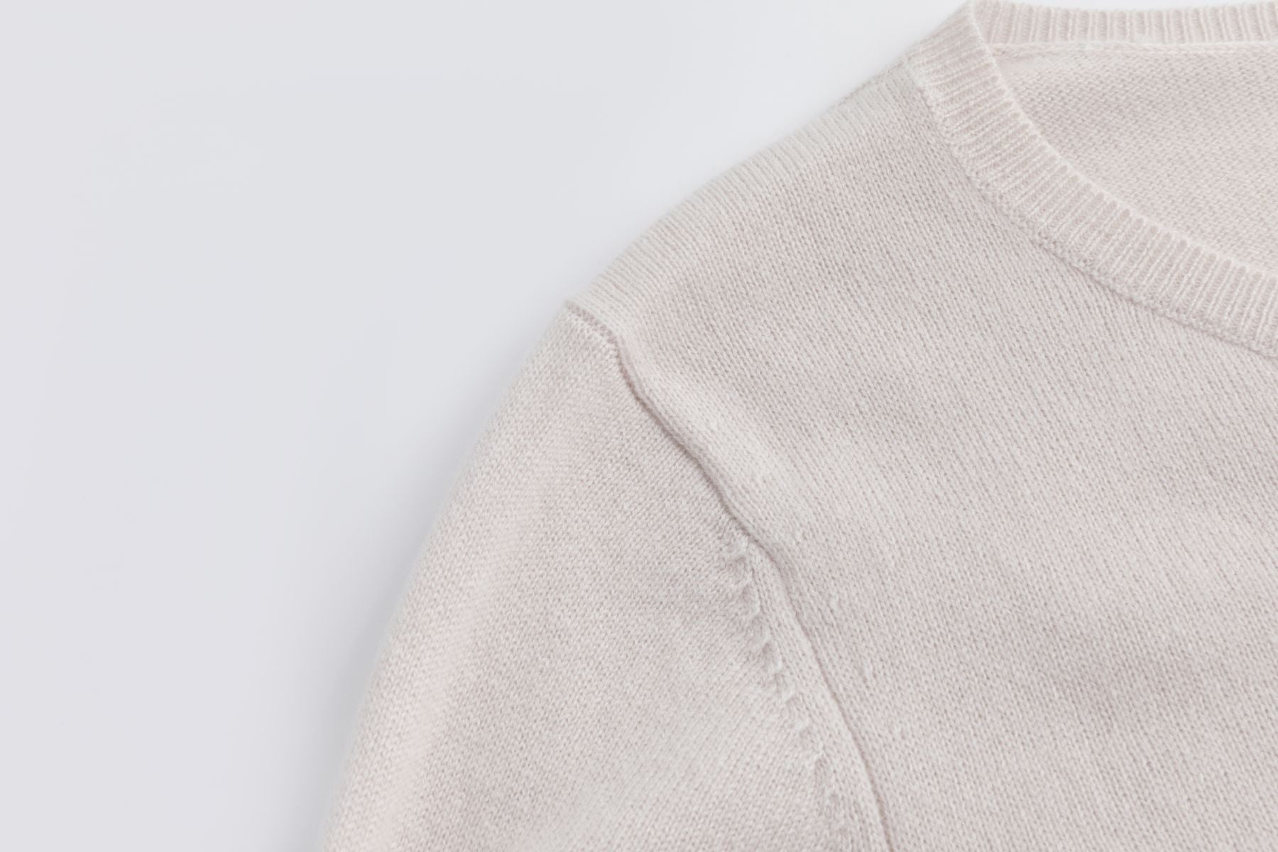 Wool sweater with heart print in KITT