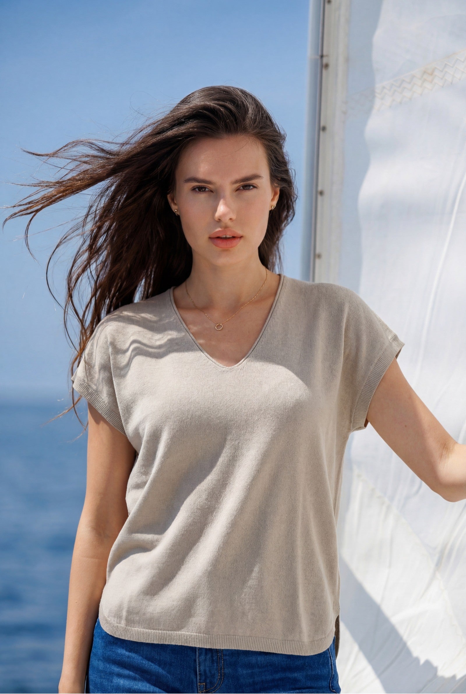 Lockerer V-Ausschnitt Feinstrick Pullunder aus Viskose, Frühling