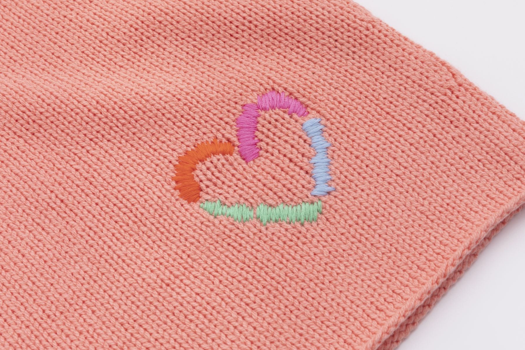 Strickpullover mit Stickerei in Peach