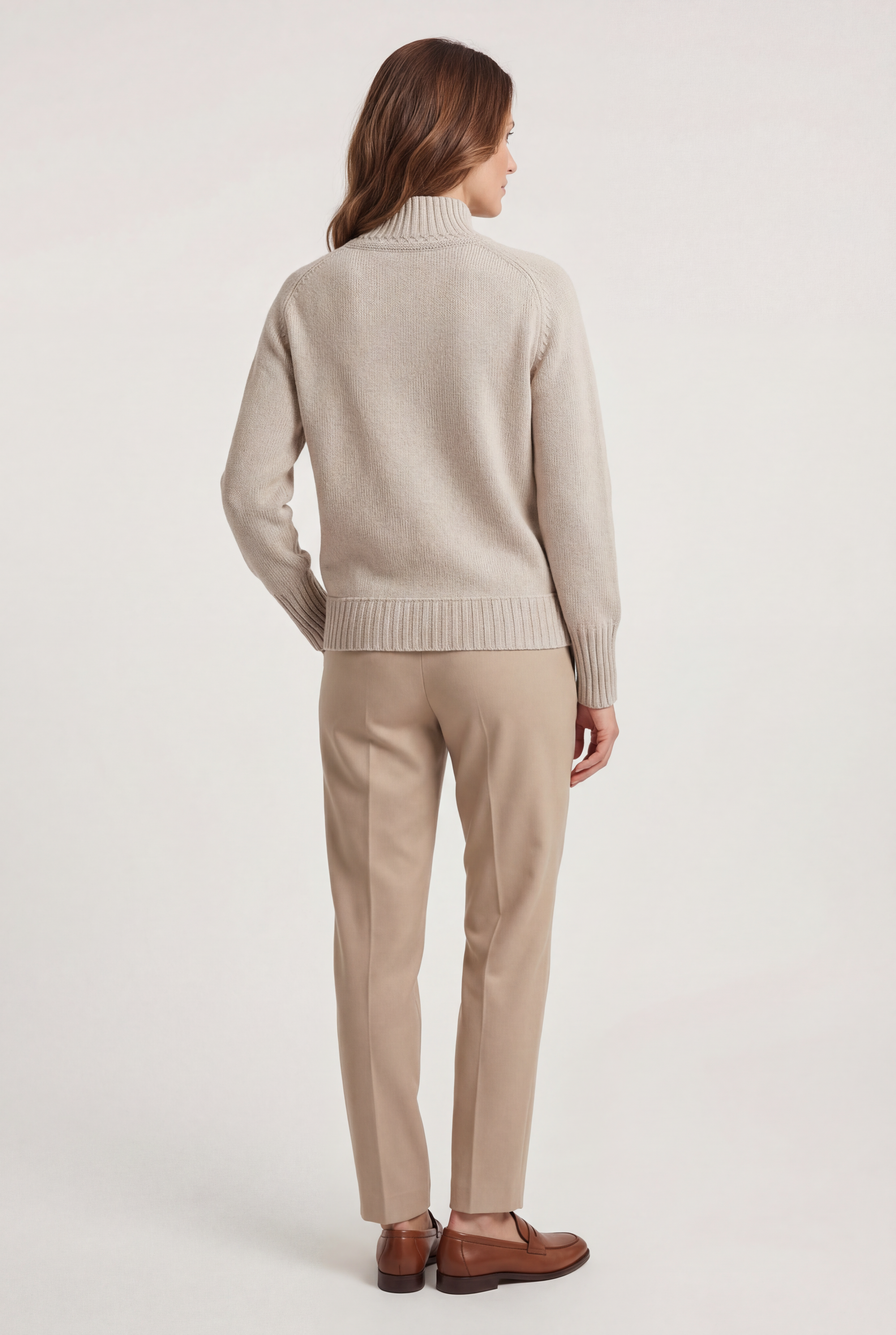 Damen Taillierter Pullover mit hohem Stehkragen und Raglan Nude Zaubermond