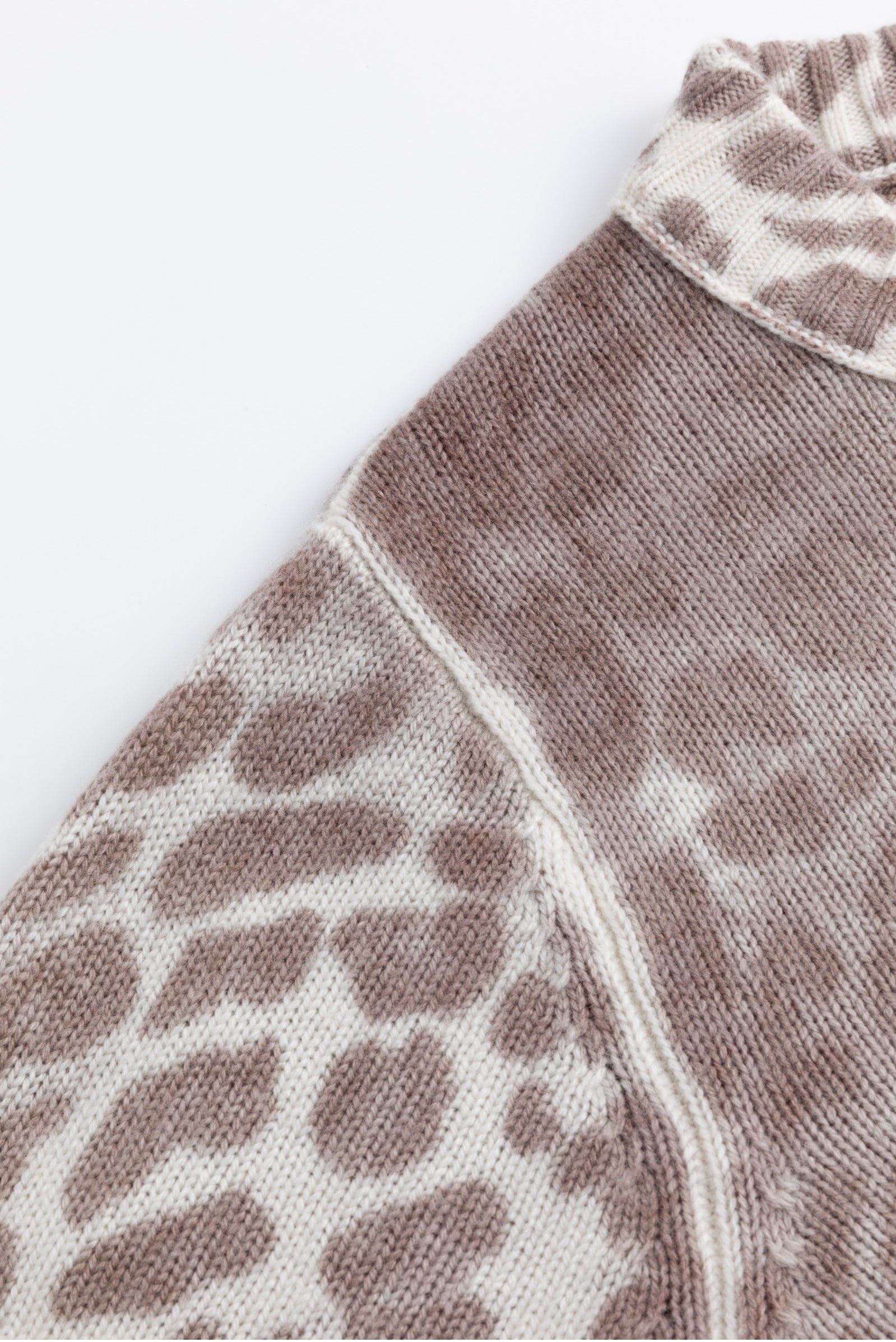 Damen Regular Strickjacke mit Inside-out Leoprint 6o7