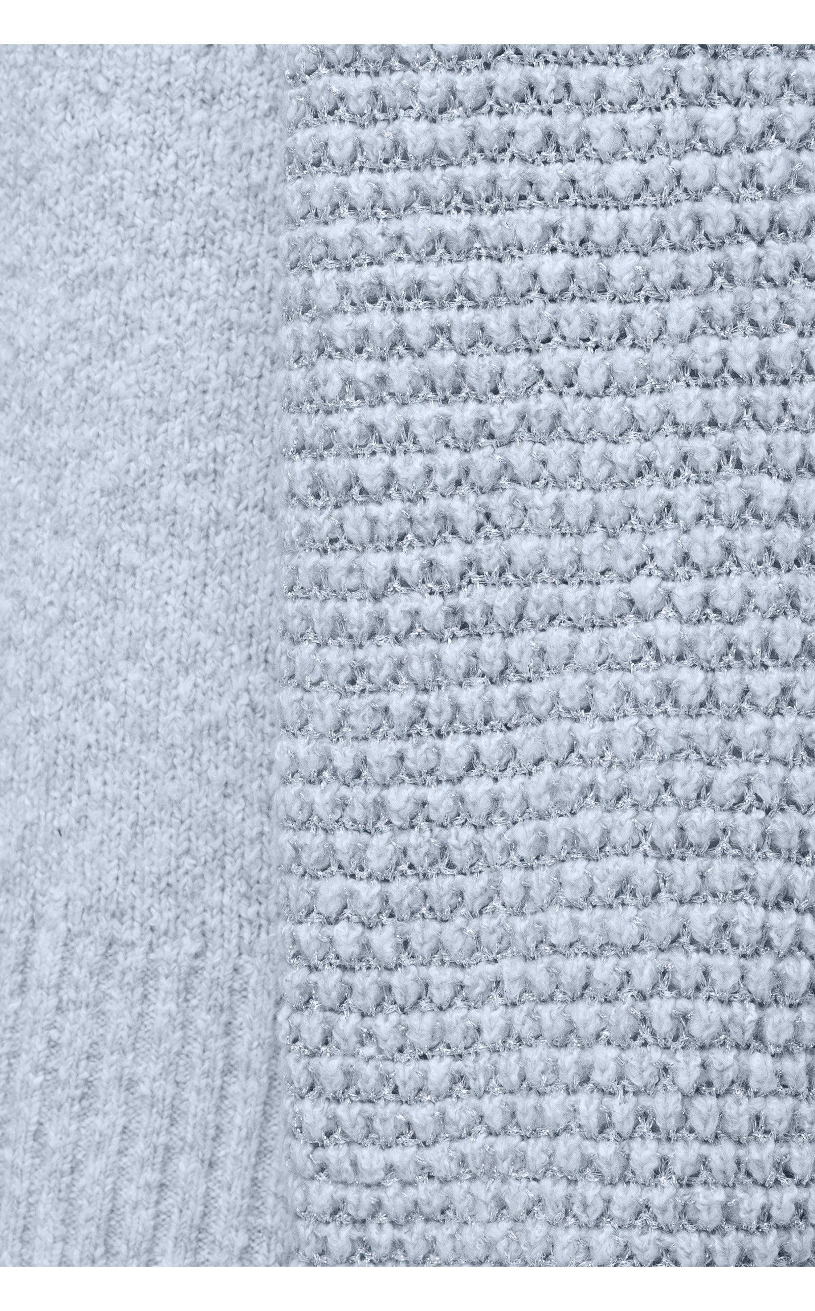 Lockerer Pullover mit metallischen Akzenten & Ärmelstrickstruktur in Blau