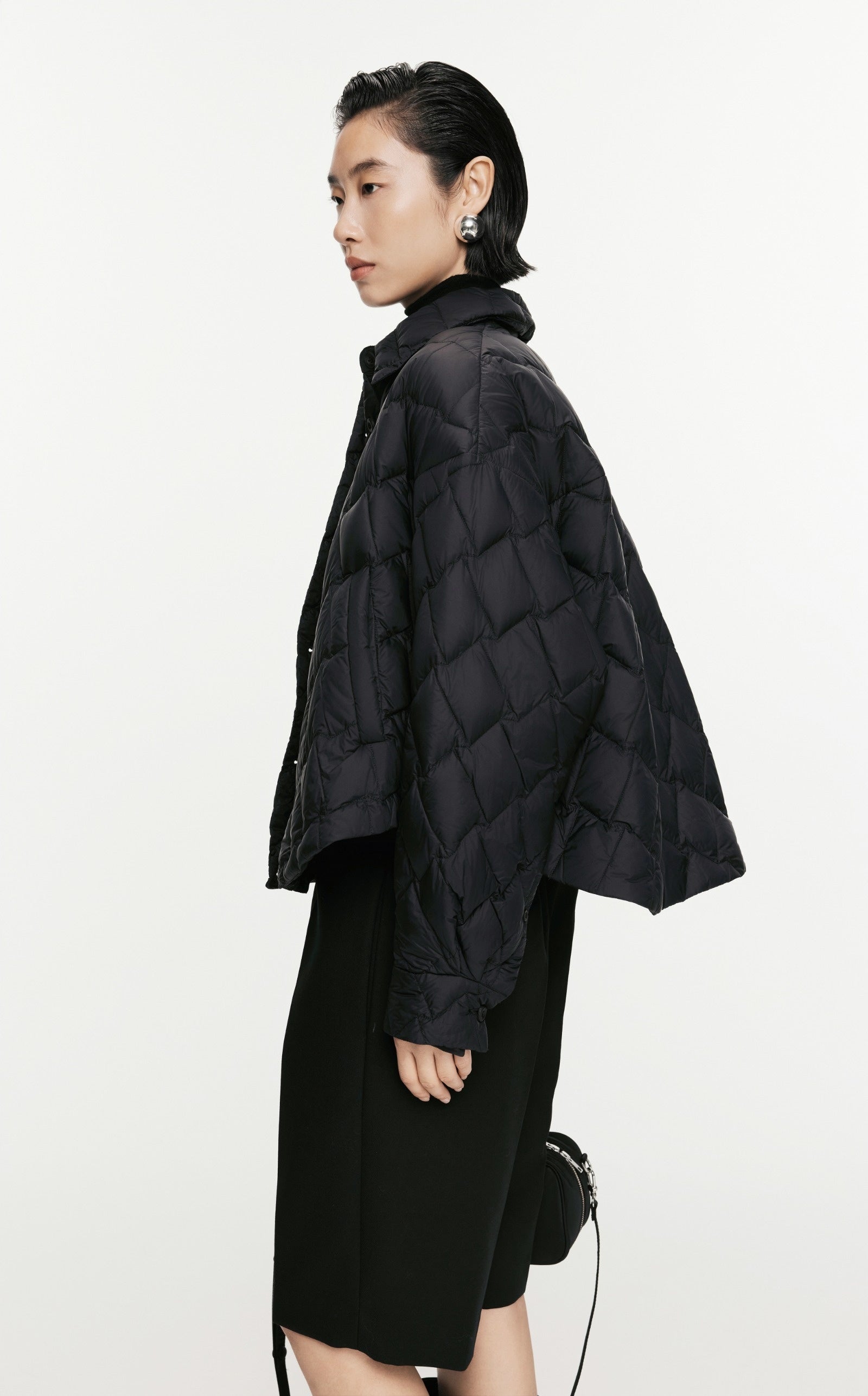 Damen Oversize Daunenjacke mit Gummiband JNBY